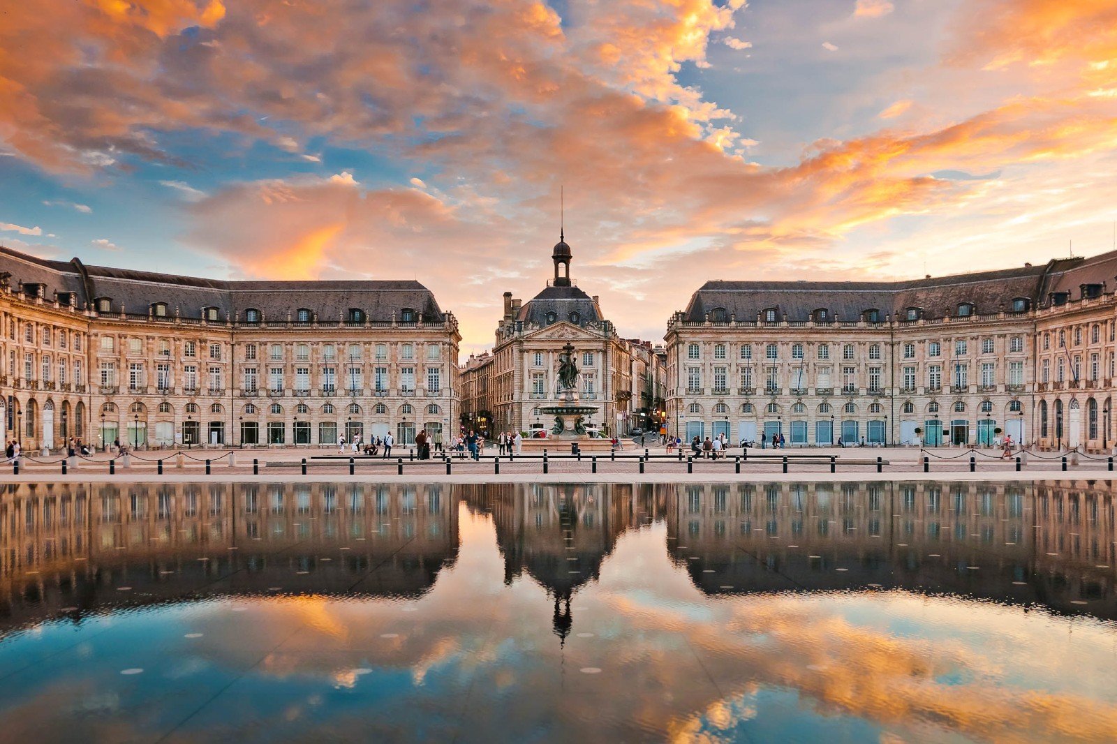 Bordeaux: A Toast to La Belle Vie